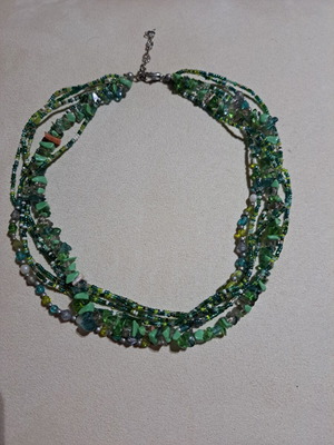 Necklace with 6 strands of beads and semi-precious stones in green shades like new