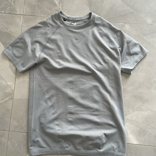 Gymshark Onyx V3 grey shirt new, size large fits muscle fit medium