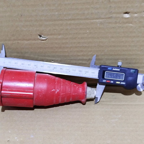 Three-phase female extension plug 4×16A used, 3P+Ground