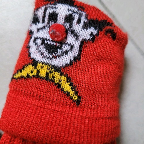 Children's set hat and gloves like new, red