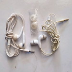 Samsung EHS64 wired handsfree earphones used