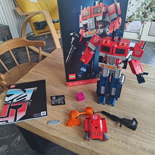 Lego Icons Optimus Prime (10302) like new