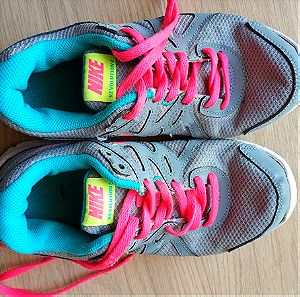 Αθλητικά παπούτσια Nike Νο 36,5 σε χρώμα γκρι με ροζ για κορίτσια