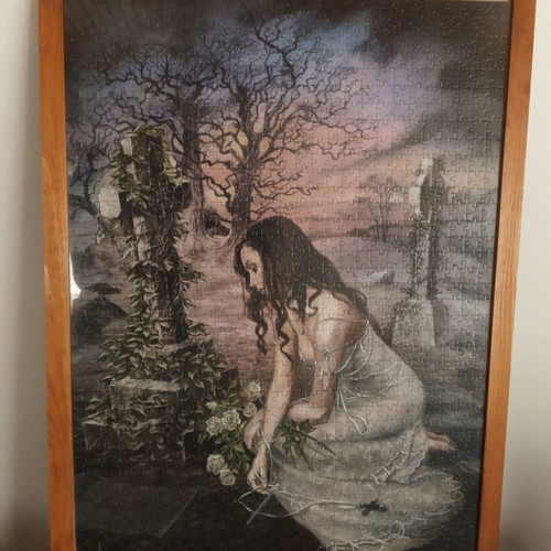 Puzzle board with gothic theme in excellent condition