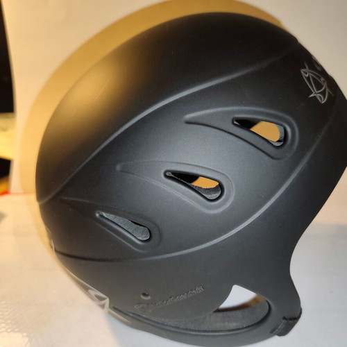 Mystic water sports helmet S/M black matte like new