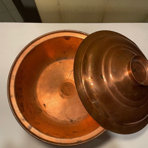 Copper vessel used in good condition