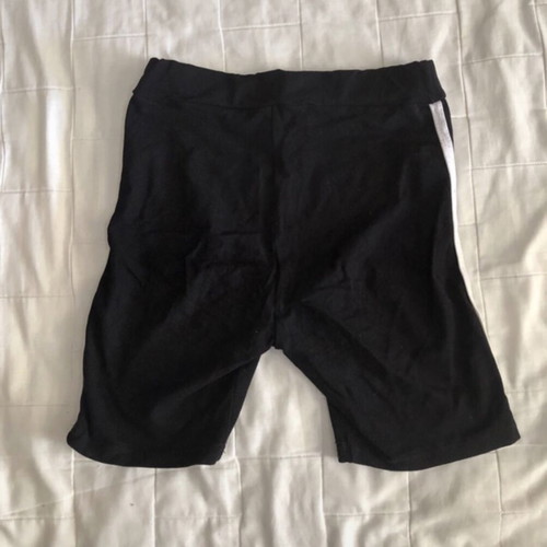 Fitted black and white bermuda shorts for 10-year-old girls
