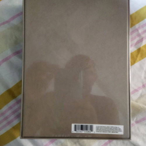 Shawn Mendes boxset Fanbox Deluxe Edition new