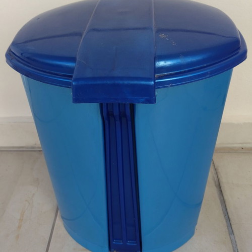 Pedal bin 18 liters used, clean condition
