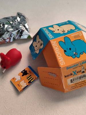 Kidrobot Smorkin' Labbit Series 3 Ketchup red vinyl figure like new