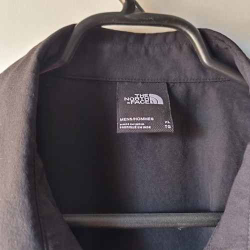 The North Face men's shirt XL black new, breathable stretch fabric