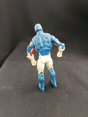 Φιγούρα Marvel Universe Captain Britain 2009 μεταχειρισμένη