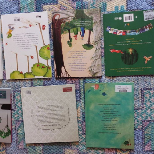 Children's books like new, pack of 7 including The Nutcracker