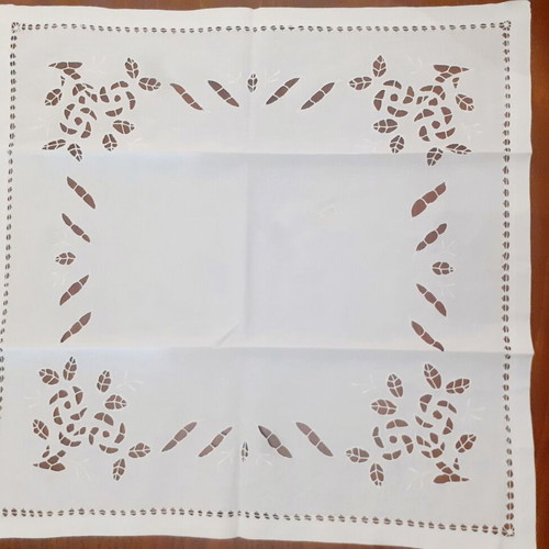 White Cutwork Machine Square 54×54cm new