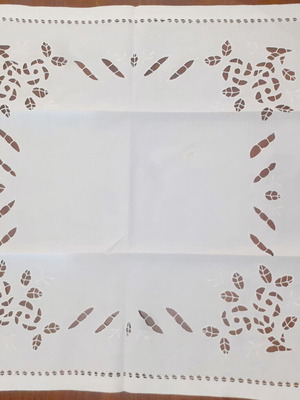 White Cutwork Machine Square 54×54cm new