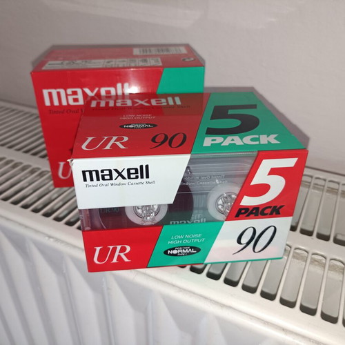 Maxell UR 90 cassette tapes new, 5-pack