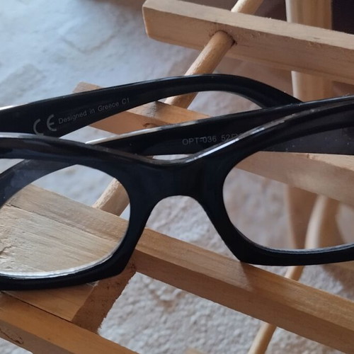 Eyeglasses new, 2.50 diopters, black
