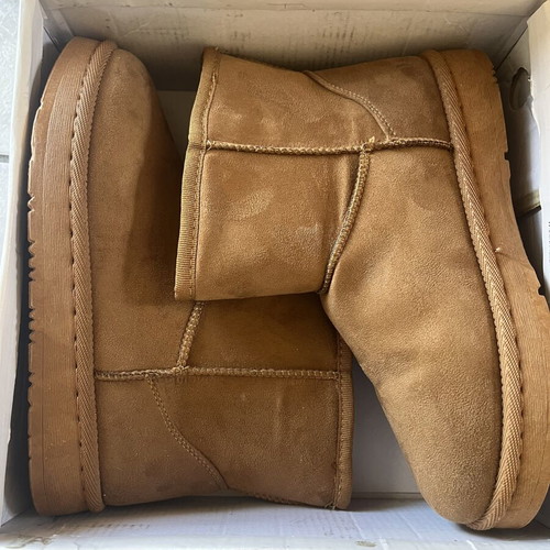 Women's boots size 39 with warm fur lining, new, brown
