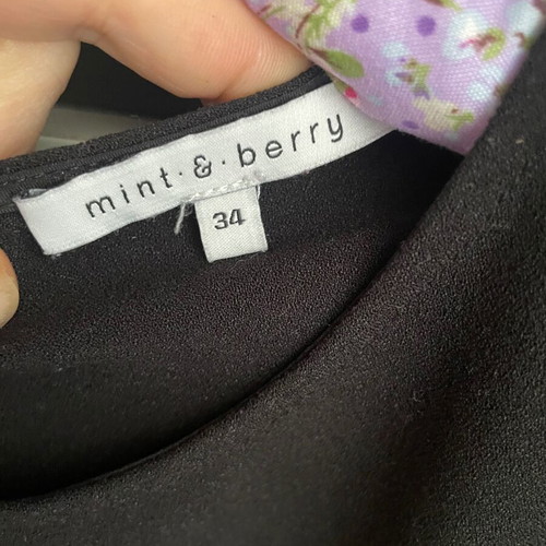 Рокля Midi черна Mint & Berry класическа с колан