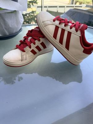 Adidas kids sneakers, white and red, size 32