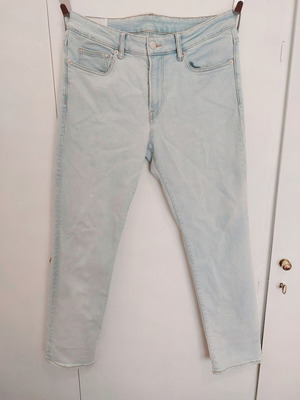 H&M Light Blue Jeans Like New, Waist 92 cm