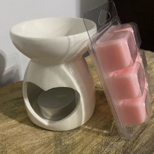 Wax melts handmade from soy wax with rose scent and burner new