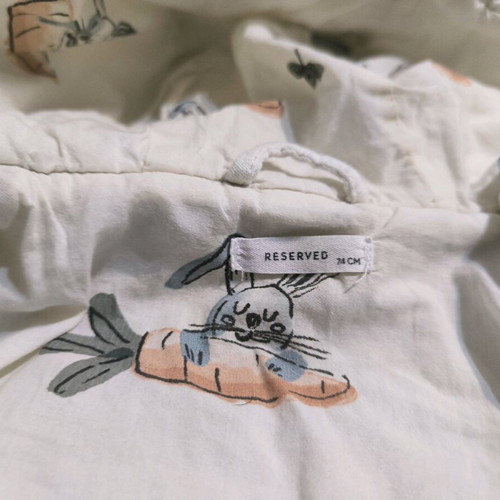Unisex white baby romper like new, 74cm