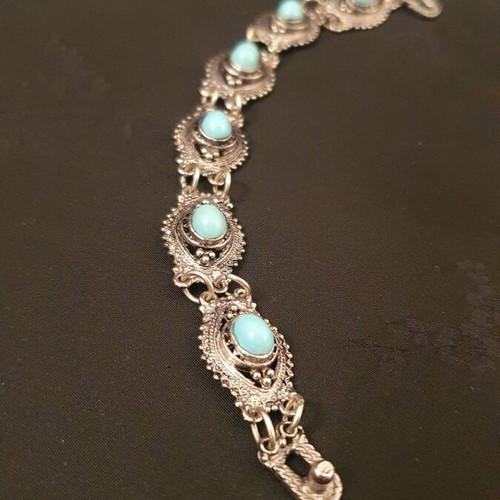 Bracelet used, blue metal