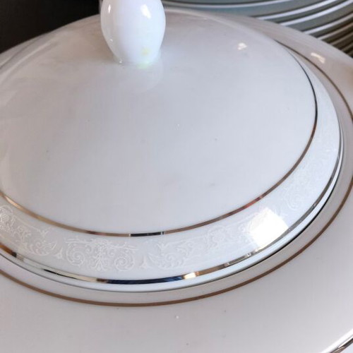 Dantelle 72-Piece Porcelain Dinnerware Set Ionian, like new