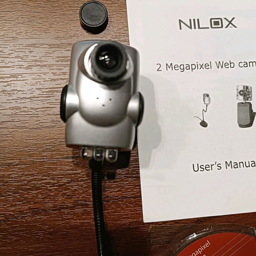 Webcam 2 megapixel like new with microphone and night mode led