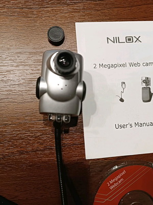 Webcam 2 megapixel like new with microphone and night mode led
