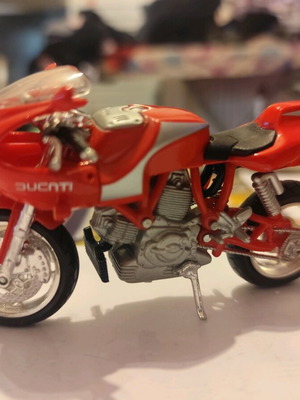 Ducati MH900e μοντέλο μοτοσυκλέτας Maisto 1:18 σαν καινούργιο