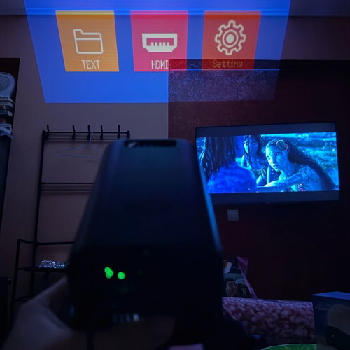 GTEQY mini projector new for home cinema anywhere