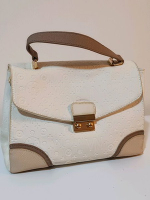 Ivory shoulder and handbag like new