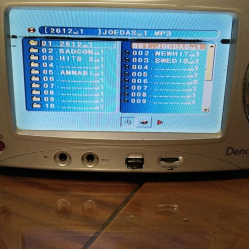 DENCA boombox 7 inch MPEG 4 DVD USB radio FM/AM
