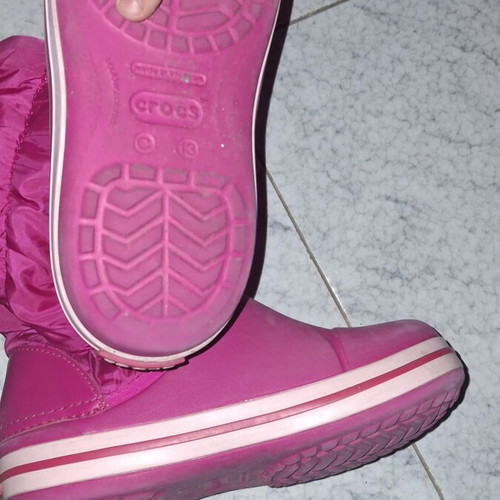 Crocs χειμερινές παιδικές μπότες puff σαν καινούργιες, ροζ, μέγεθος 30-31 EU