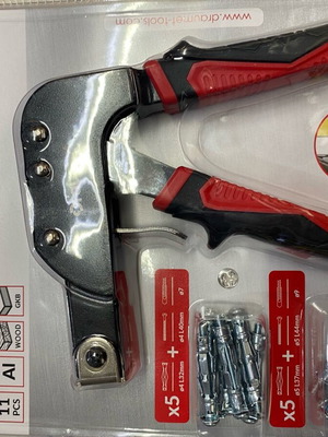 Drywall plug pliers new set with Draumet plugs metal