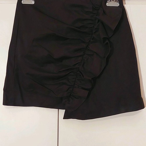 Zara mini skirt with ruffles like new, black, size S