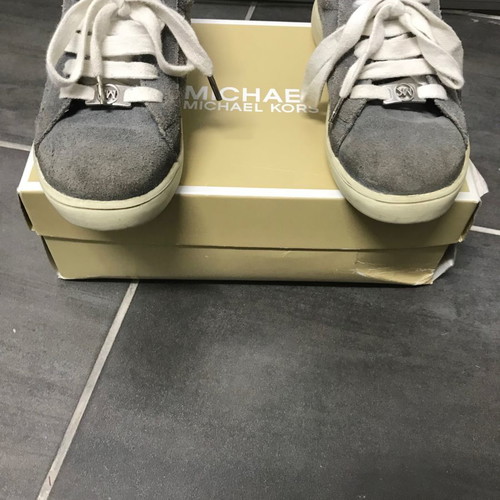 Michael Kors kids shoes used, size 31, grey suede