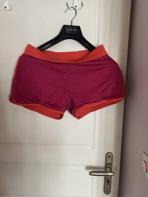 Two-in-one orange shorts