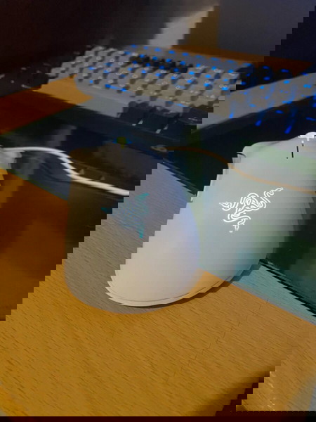 Razer deathadder essential με χαλασμένη ροδελα
