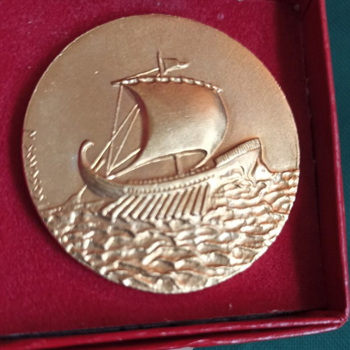 Collectible Three Quarter Ton World Championship Medal Greece 1989 like new