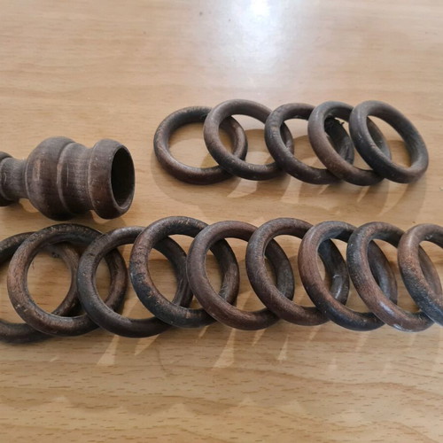 Curtain rings and finial used for wooden curtain rod, set of 14 pieces
