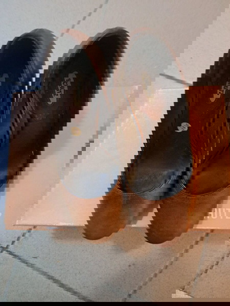 Ταμπα γοβες με πλατφόρμα SCHUTZ