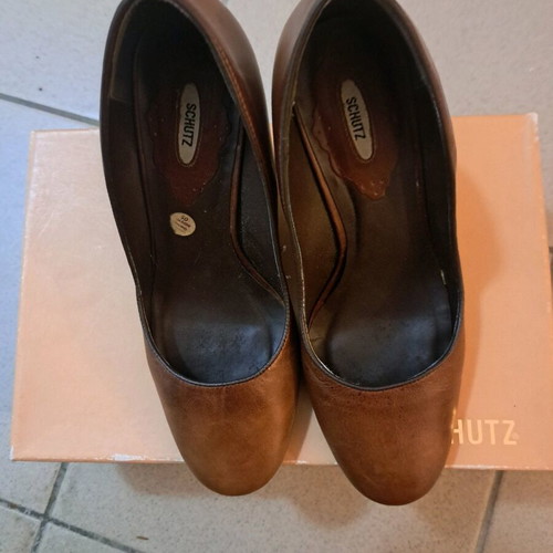 Schutz tan platform pumps like new, size 37