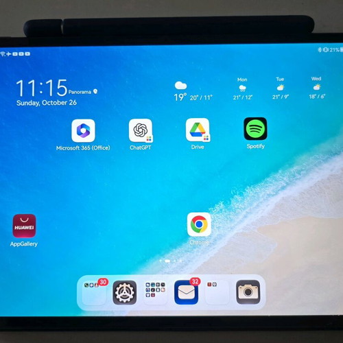 Huawei MatePad Pro 10.8″ με πένα, πληκτρολόγιο και φορτιστή σαν καινούργιο
