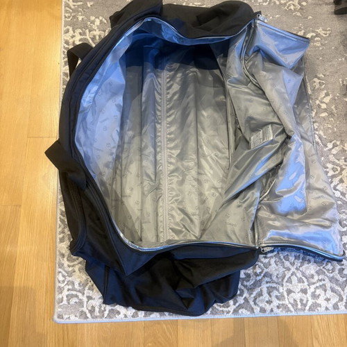 Gabol 110lt wheeled sack like new, waterproof, padded interior