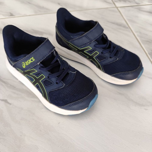 Asics kids' athletic shoes size 28.5 like new, blue