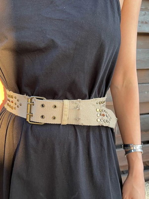 Y2K Boho υφασμάτινη ζώνη, μπεζ φαρδιά με τρουκς και διπλή αγκράφα