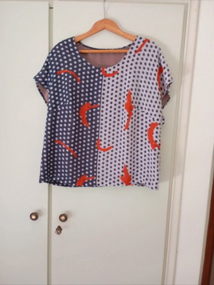 Short-sleeve blouse new, size L, gray and blue